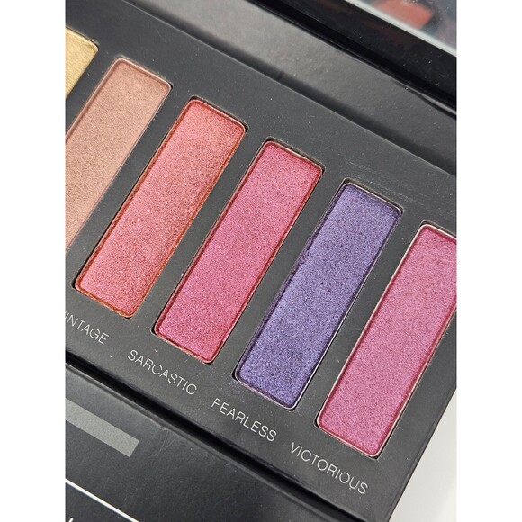 Younique Moodstruck Addiction Palette #5 New in box - Picture 4 of 6